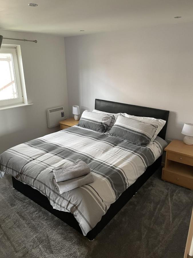 Beach Front Ground Floor Apartment Llanelli Extérieur photo
